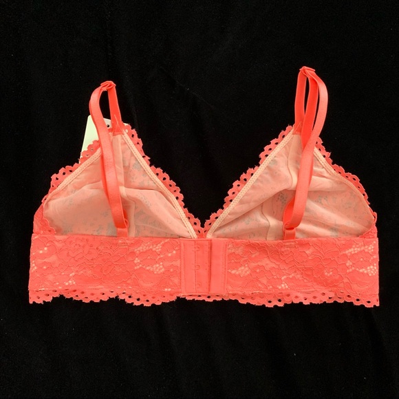 NWT b’tempt’d by Wacoal Lace Bralette size Medium - Picture 4 of 9